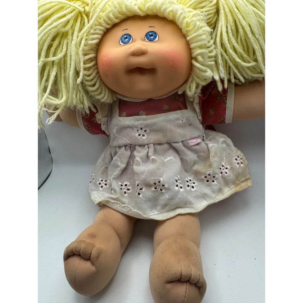 Vintage‎ Cabbage Patch Kid Doll Blond Pigtails Original Outfit Collectible Toy